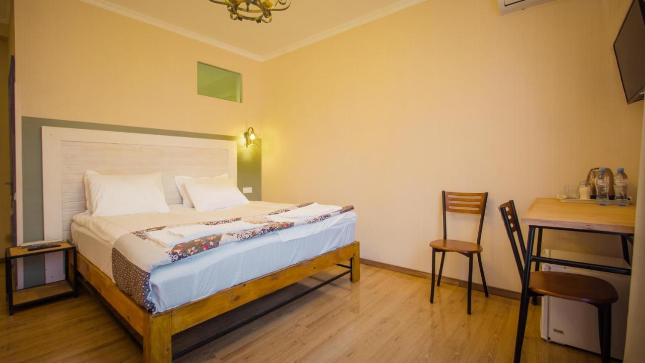 Wine Symphony Boutique Hotel Tbilisi Exteriör bild